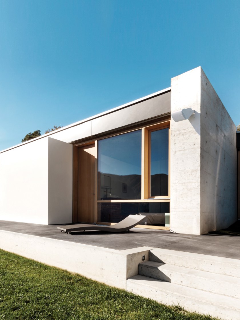 安装KEF户外扬声器的建筑物。